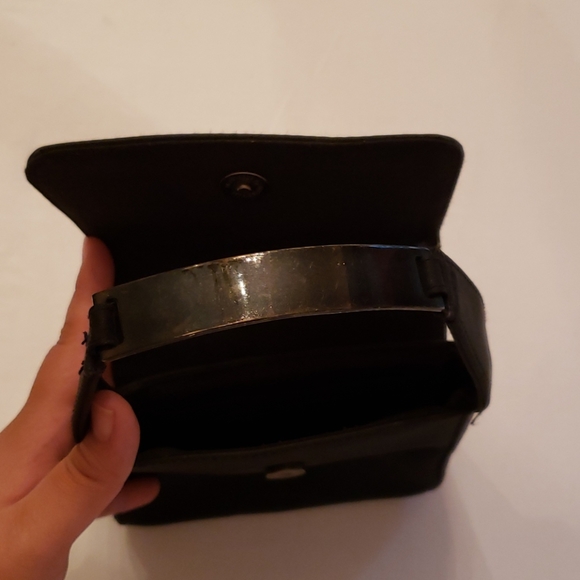 Kenneth Cole mimi  black purse - Picture 4 of 7